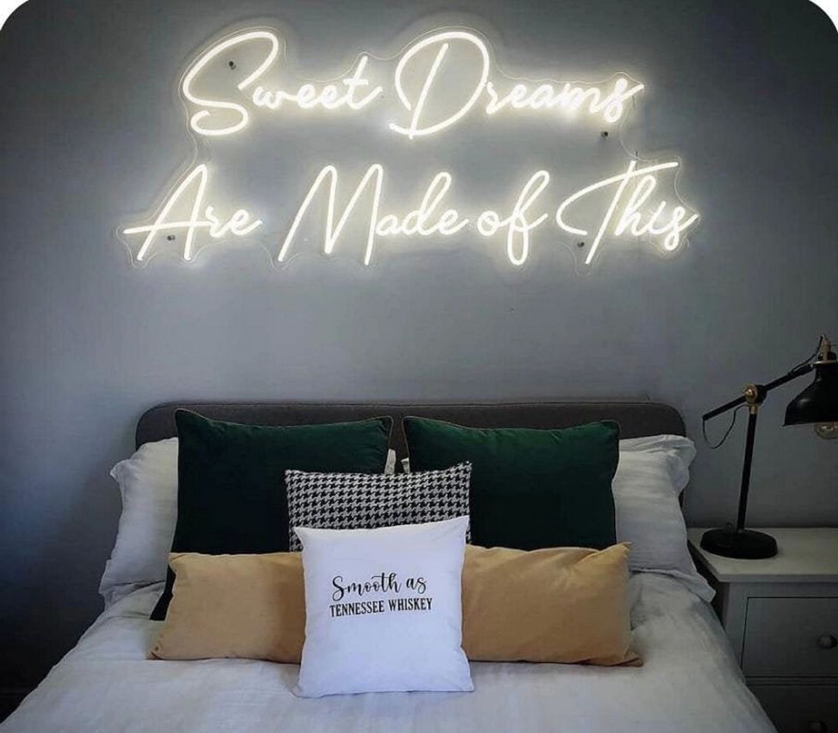 Sweet Dreams with Heart Quote LED Neon Night Light. Bedroom Home
