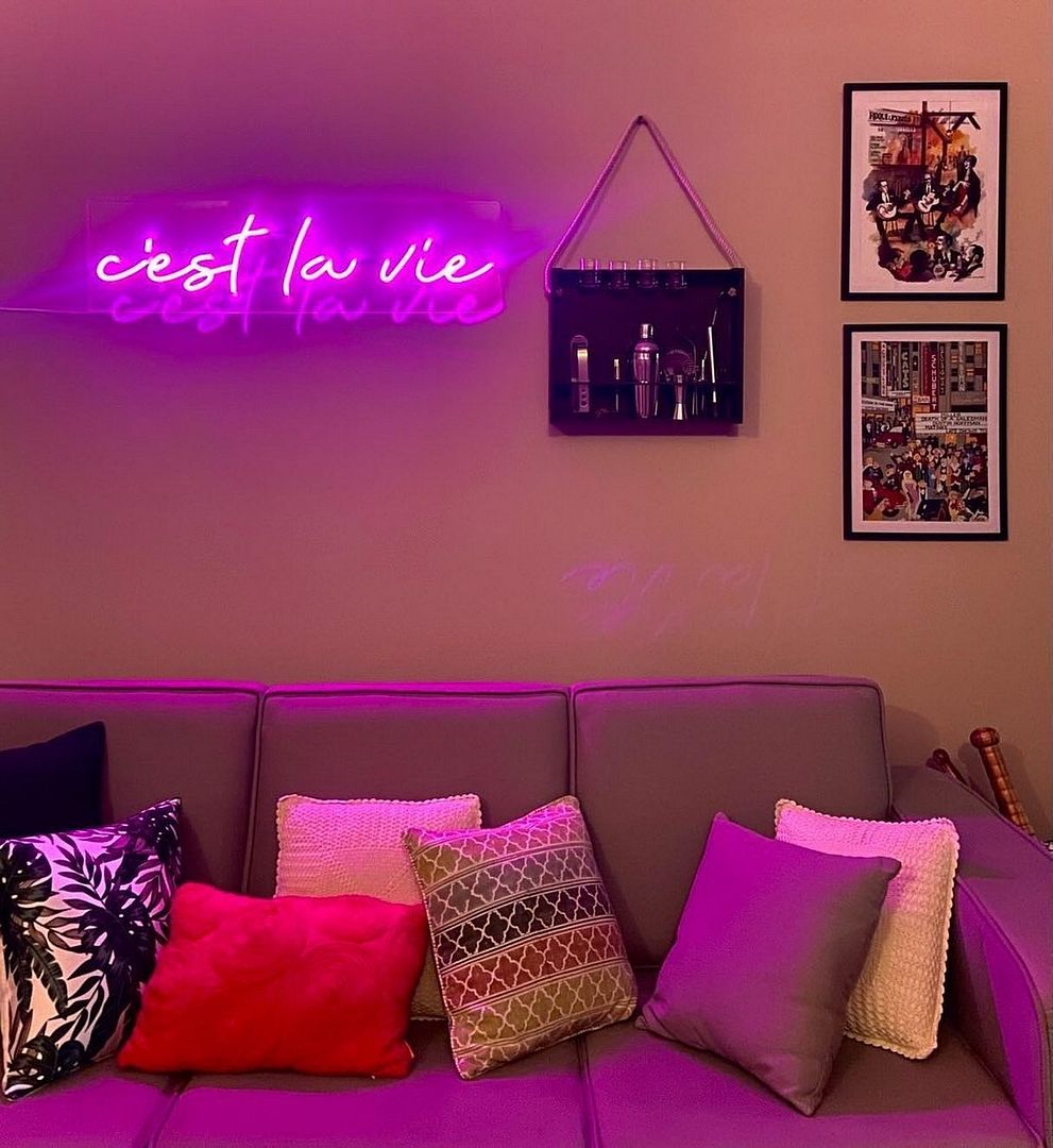 C'est La Vie French Neon Sign