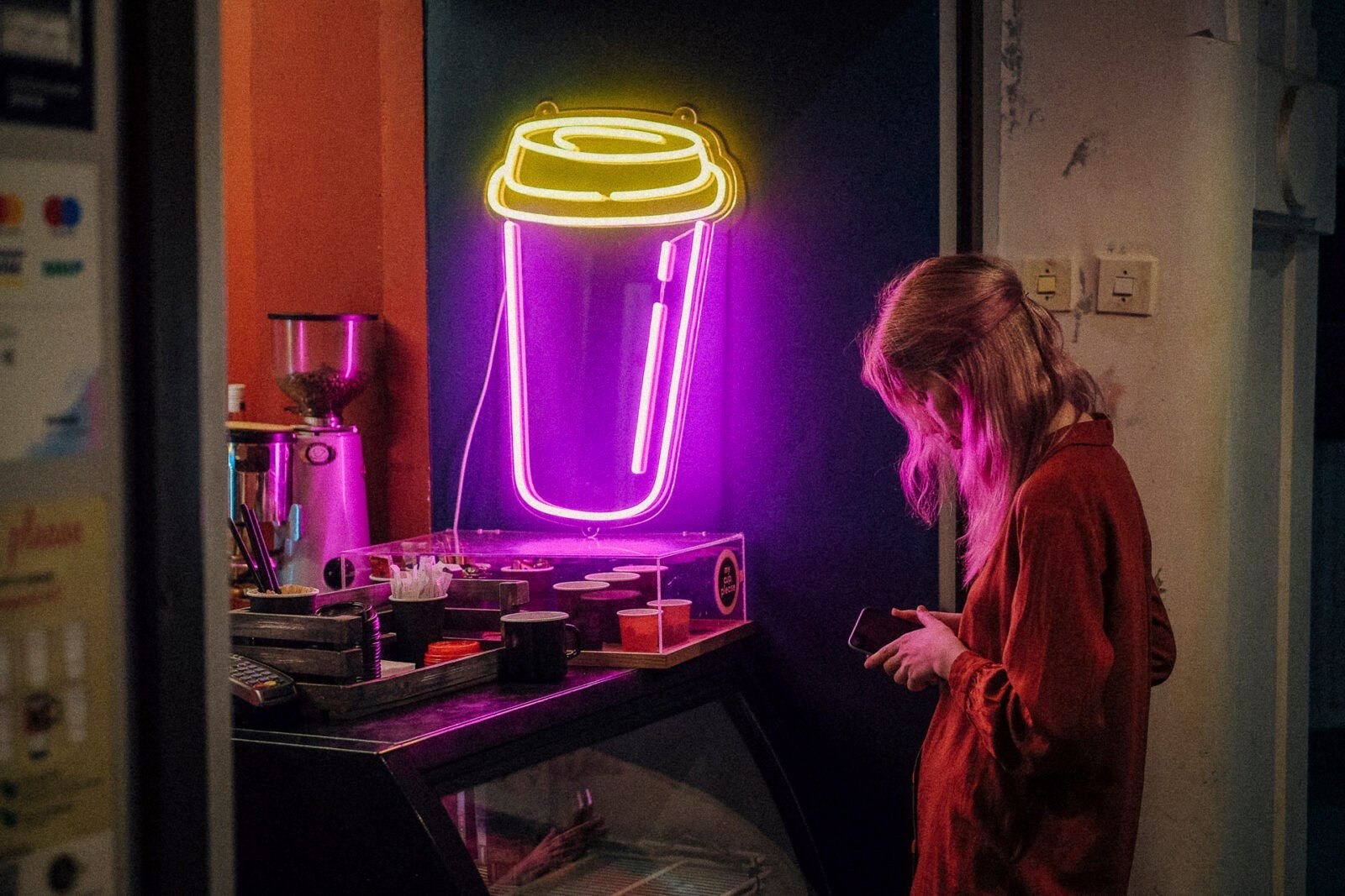 Coffee Cup Neon Sign