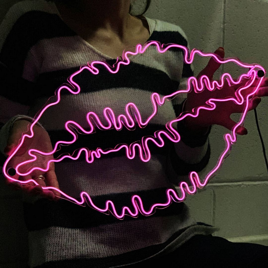 Lips Neon Sign