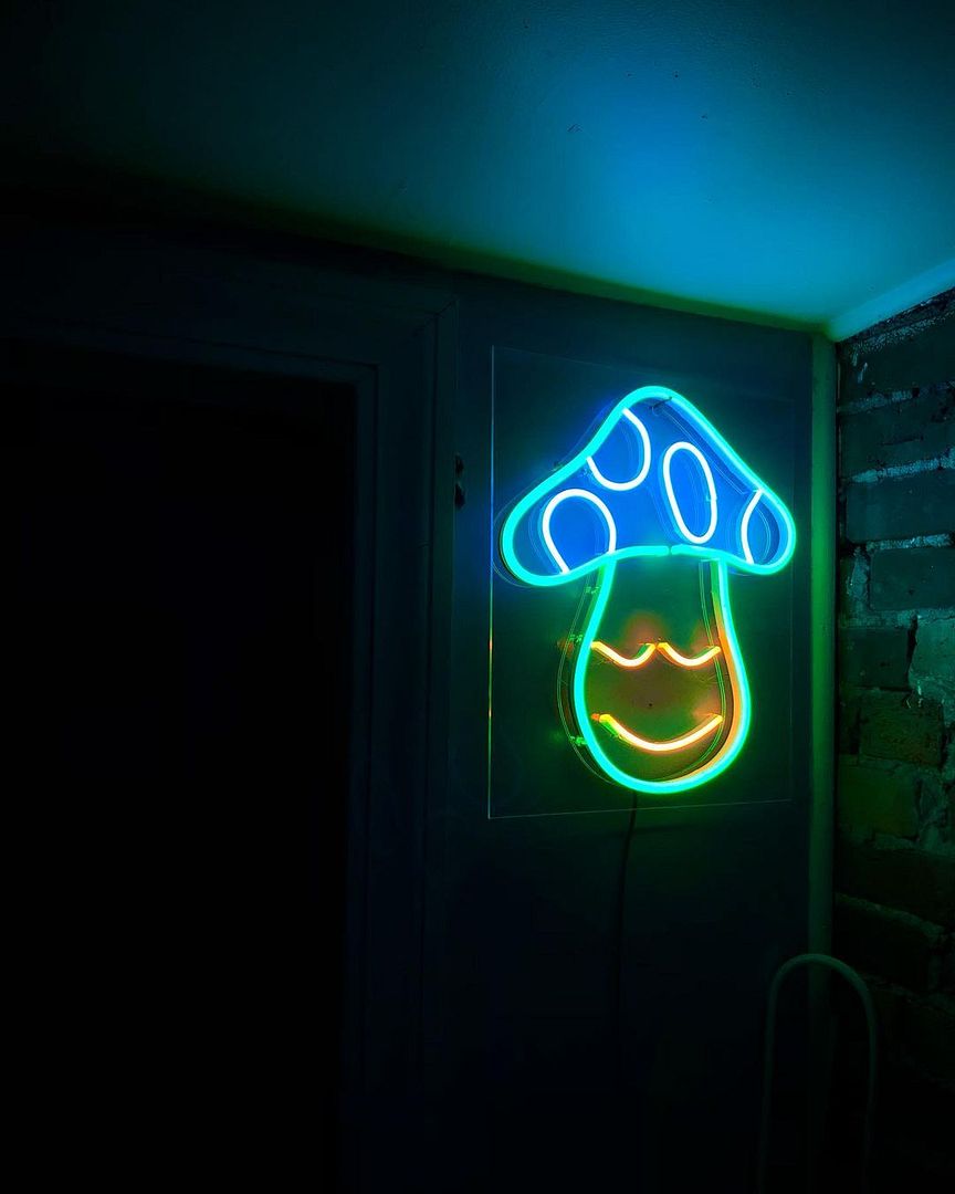 Smiling Mushroom Neon Sign